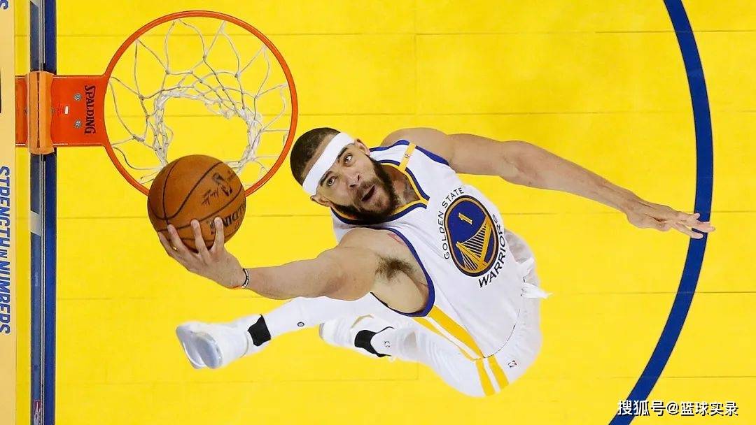 三冠中锋!麦基生涯回顾,还能回归NBA?